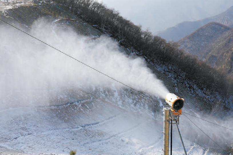 北京冬奥会延庆赛区造雪忙