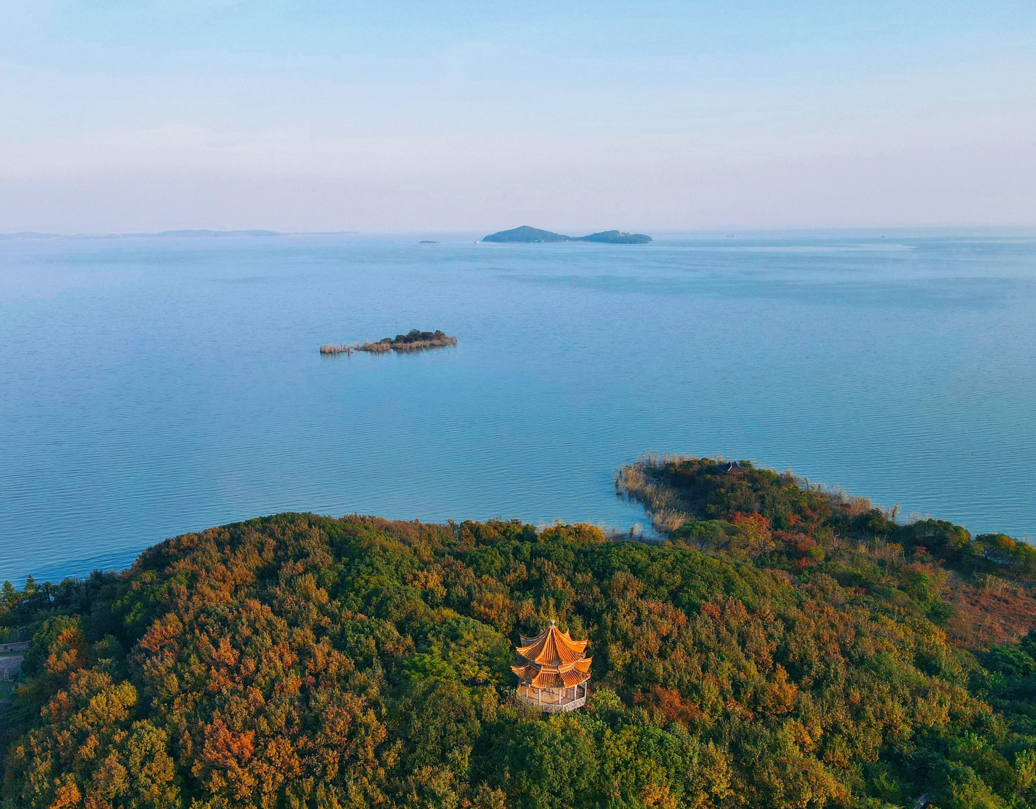 无锡滨湖：湖光潋滟映山色 醉美风景入画来