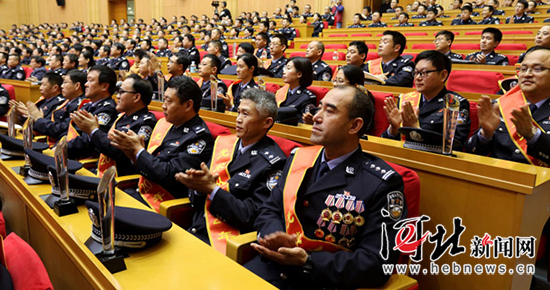 【社会 文字列表】沧州市“忠诚本色”人民警察荣誉仪式举行