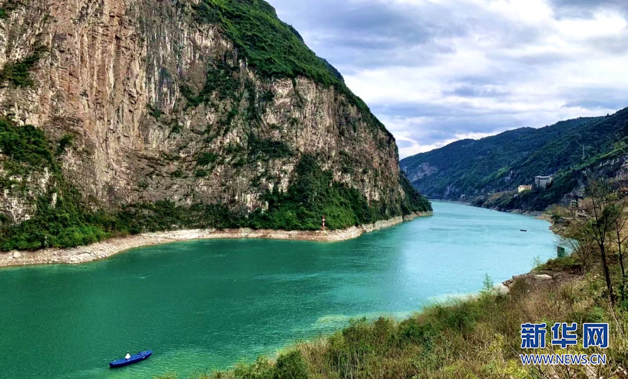 重庆：三峡水库蓄水完成 高峡平湖美景再现