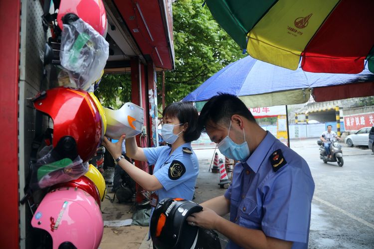 南宁市市场监管局发布头盔销售价格提醒告诫书 加大对头盔价格监管力度