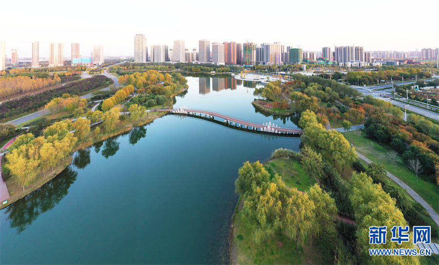 河南许昌：初冬芙蓉湖畔景色美