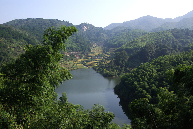 【湖北】【客户稿件】麻城龟峰山景区迎避暑游小高峰（组图）