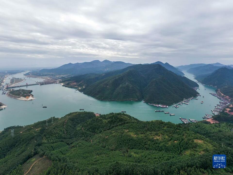 广西大藤峡水利枢纽工程冬日加紧建设