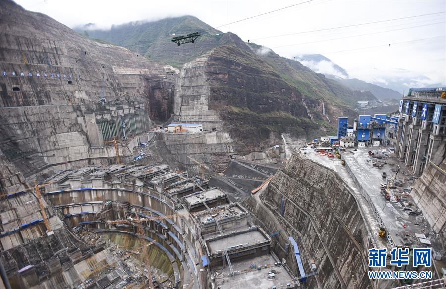 白鹤滩水电站加紧建设