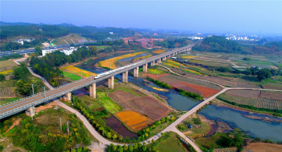 广西南宁市良庆区：山清水秀生态美