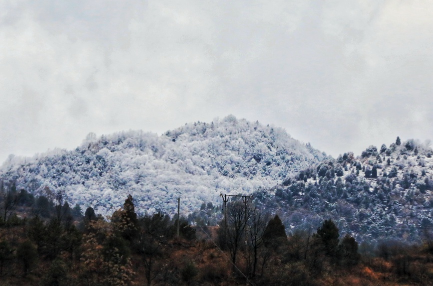 三门峡卢氏：伏牛山雪后初晴 云蒸霞蔚入画来