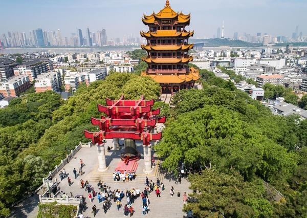 海外网评：读懂了浴火重生的湖北，就读懂了中国精神