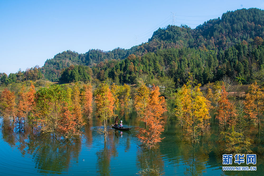 湖北咸丰：多彩唐崖 山水画卷