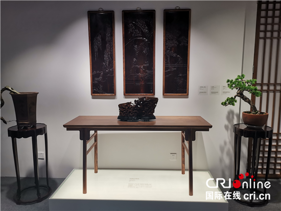 （B 文体列表 三吴大地苏州 移动版）宋卫东红木家具艺术展在苏州博物馆开幕