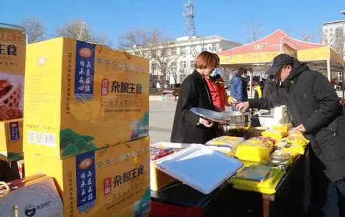 秦皇岛市第三届板栗产业发展大会举行