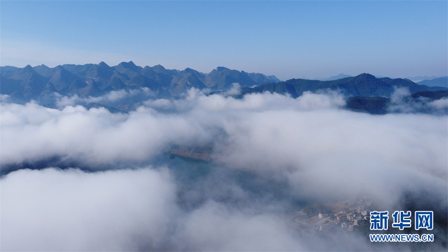 广西大化：看烟波浩渺 山水相伴