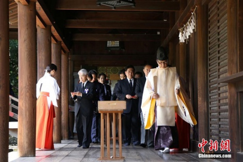 靖国神社春祭料迎参拜潮 日本政客为何拜不停