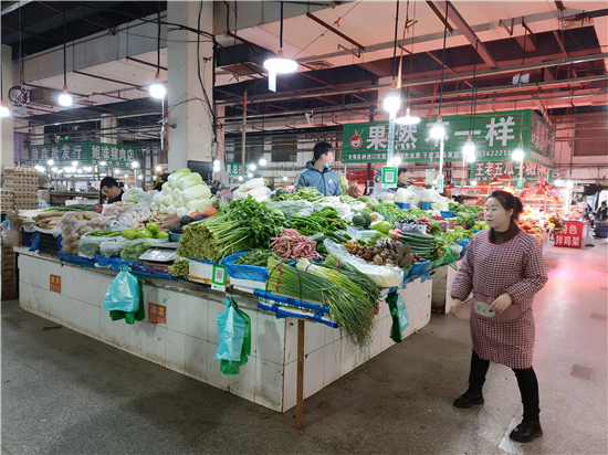 鞍山台安农贸市场三年三步走 走出物阜民安_fororder_市场货源充足 摄影 董楠楠