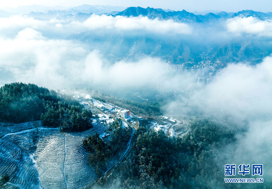 湖北多地迎降雪 雪润大地美如画