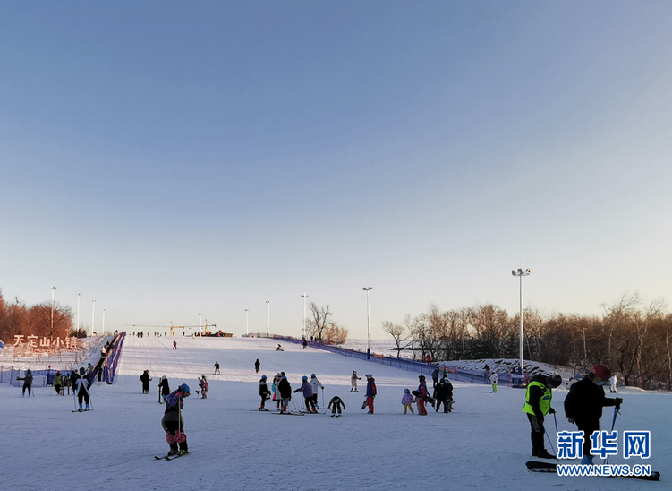 “冰雪吉林e起嗨”长春市站：冰雪新天地+天定山滑雪场中品“冬味”_fororder_4