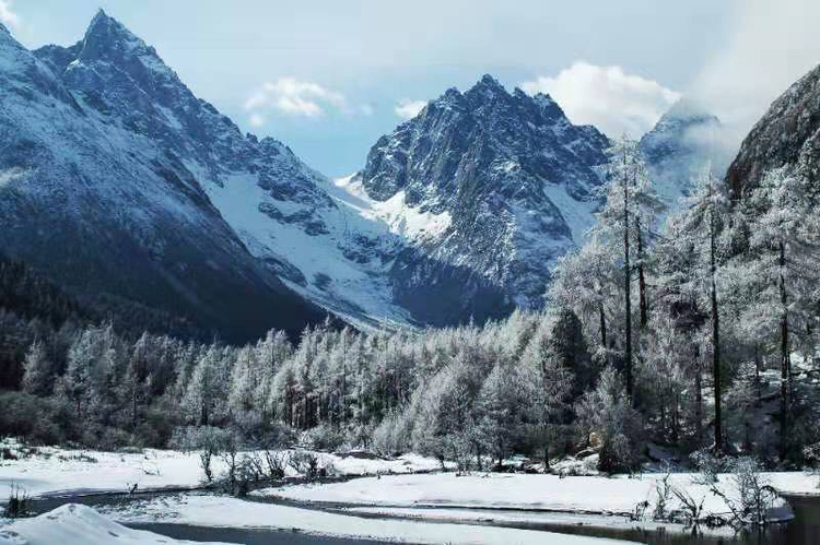 冬季毕棚沟 多姿多彩的冰雪世界_fororder_毕棚沟景色-供图理县文化体育和旅游局-(2)