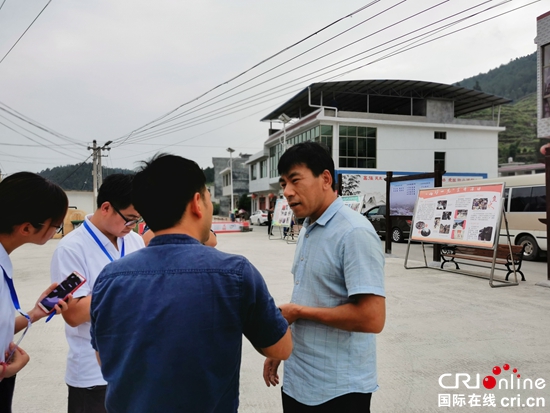 铜仁市三村村：克服荒漠化 发展农园林