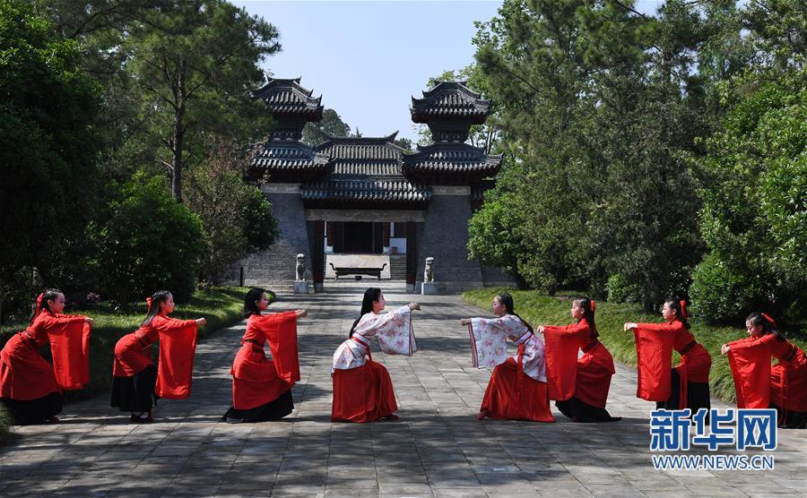 西成高铁连起川陕“后花园”