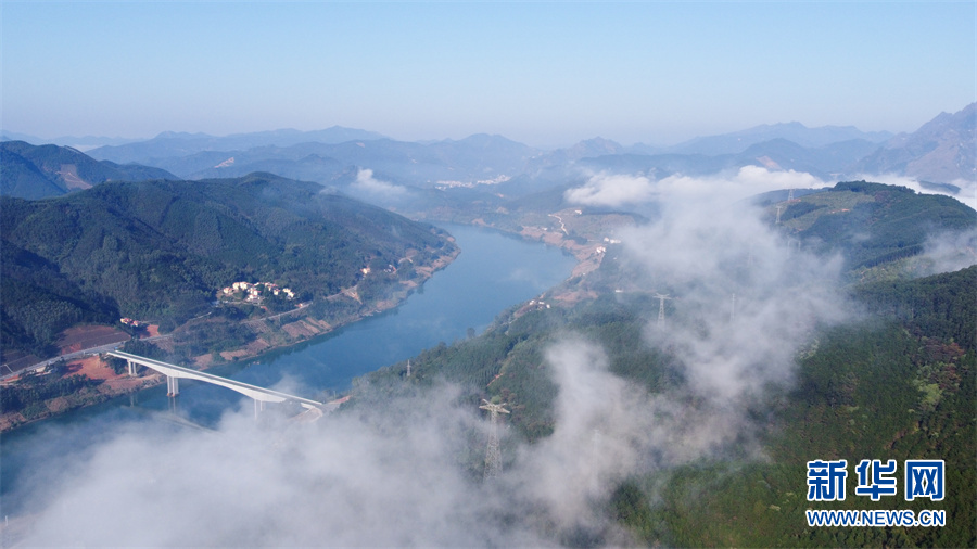 广西大化：看烟波浩渺 山水相伴