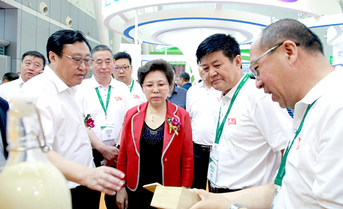 【黑龙江】【供稿】北大荒优质食材至臻呈现 九三系列食品独揽美食盛宴