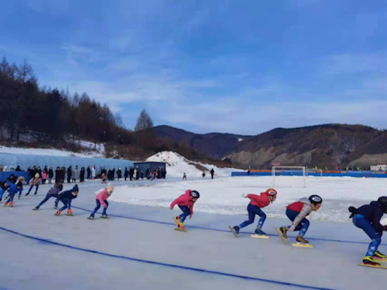 中国·安图长白山沐雪之冬暨第四届全民上冰雪活动启动_fororder_2