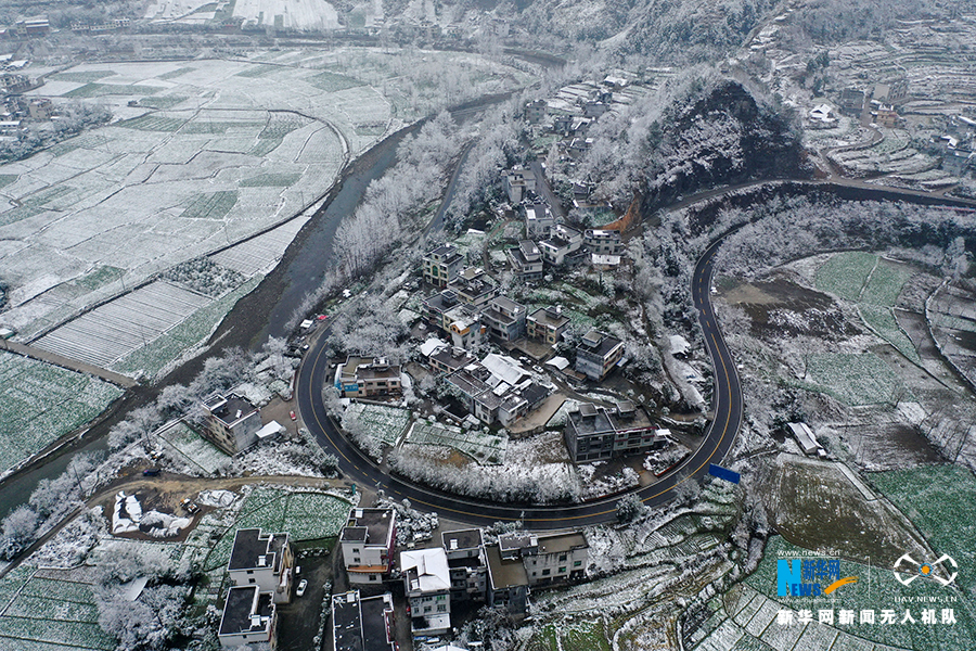 【城市远洋】重庆黔江：雪落山间 农家如画