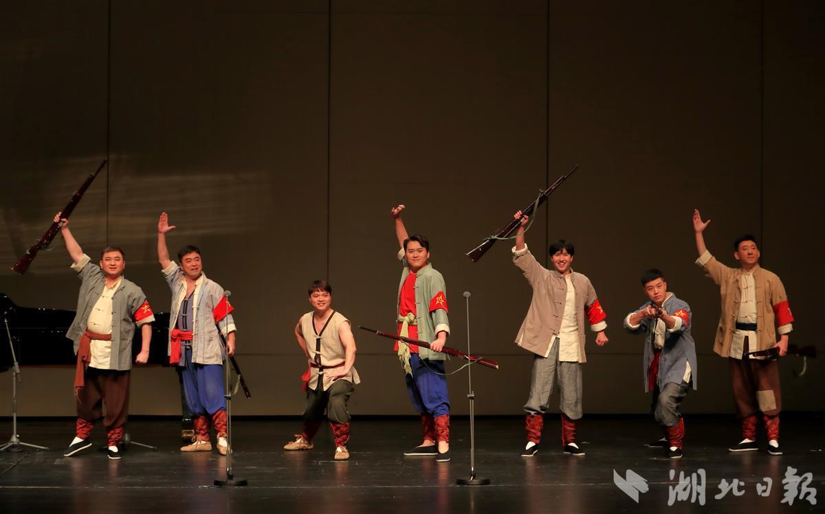 “中国民族歌剧唱段荟萃音乐会”琴台上演 经典旋律唱醉江城