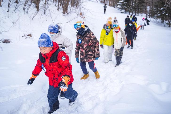 激情龙江 助力冬奥 滑雪正当少年时！ 《滑雪吧！少年》引领中国冰雪旅游新风尚