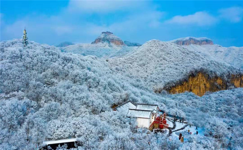 河南云台山景区迎来2022年首场大雪_fororder_微信图片_20220105122500