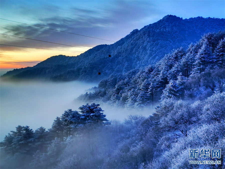 平顶山尧山：雪后峰林白 山深景色美