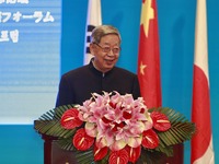 全国人大常委会原副委员长许嘉璐发表主旨演讲