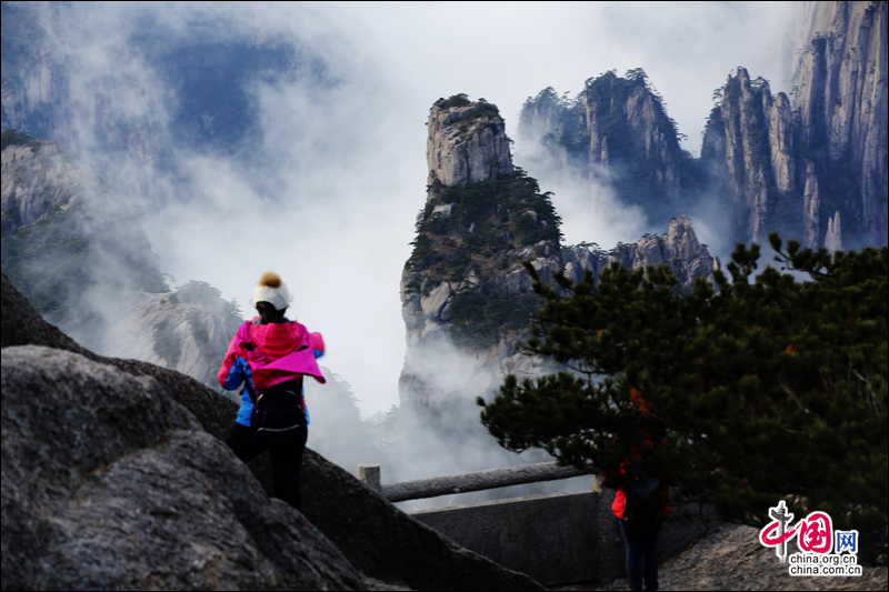 云海佛光晚霞 黄山初冬美景让人目不暇接