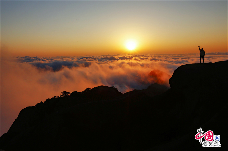 云海佛光晚霞 黄山初冬美景让人目不暇接