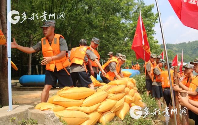 （市州）贵州关岭县人武部组织120名民兵基地化轮训