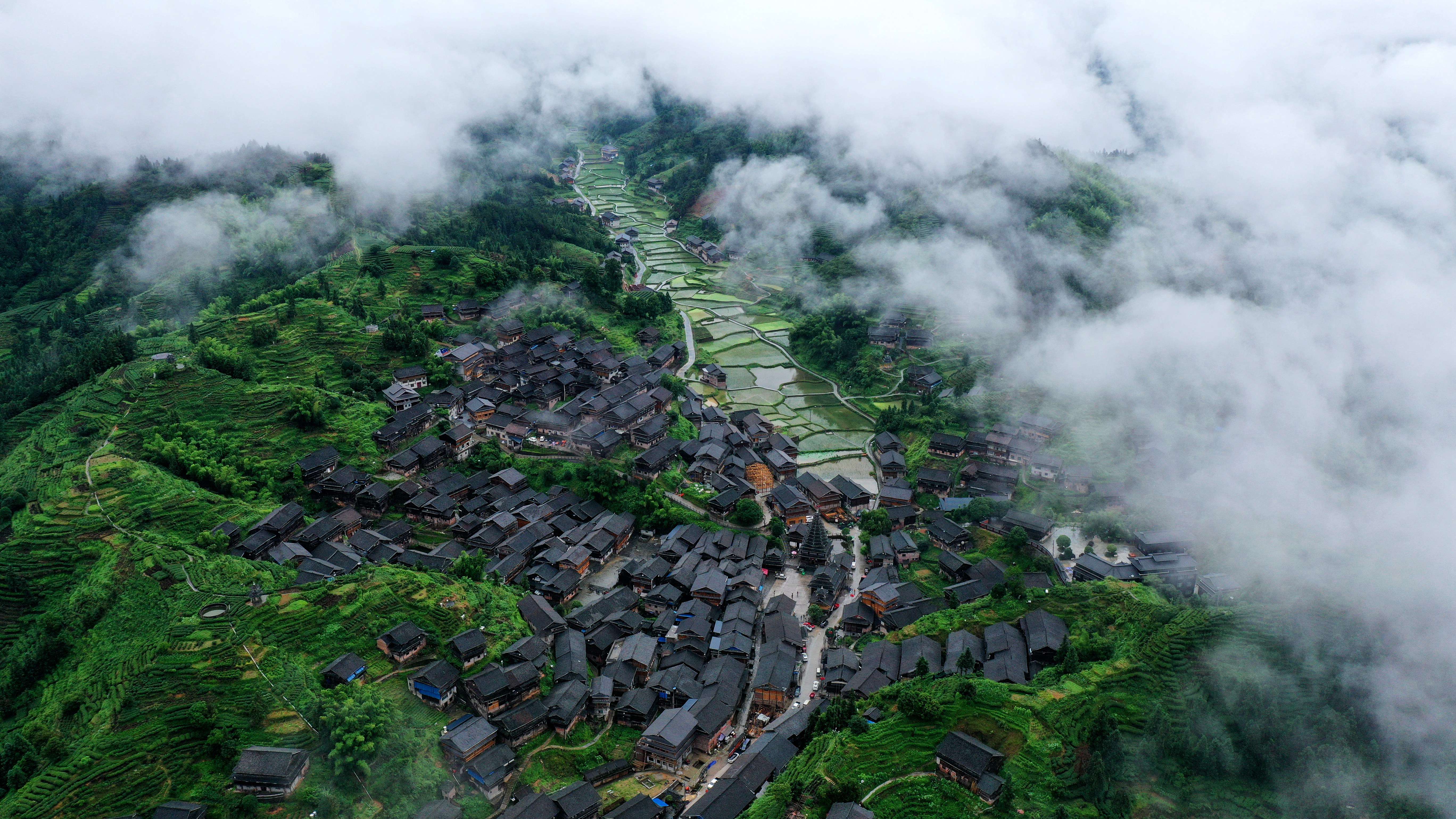 广西三江：雨后侗寨美如画