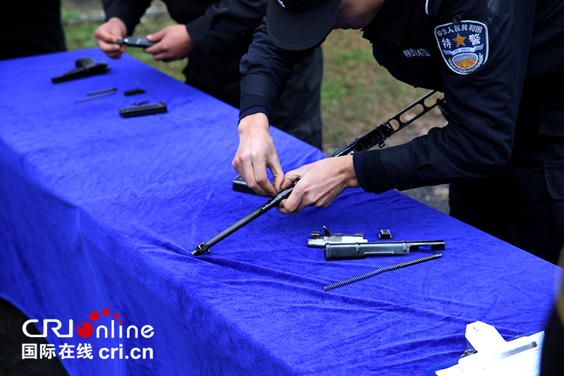 （已过审）（焦点图/社会）贵阳特警大比武展“十八般武艺”