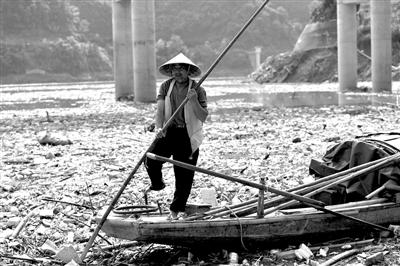 多地水利枢纽遭遇“垃圾围坝” 年年清理年年有