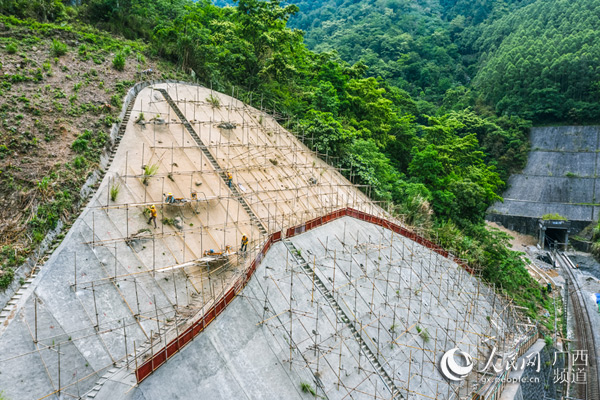 南昆铁路最大水害复旧工程防洪能力升级