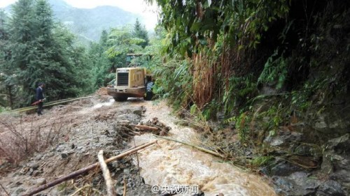 福建南平发生山体滑坡 4栋民房被冲毁