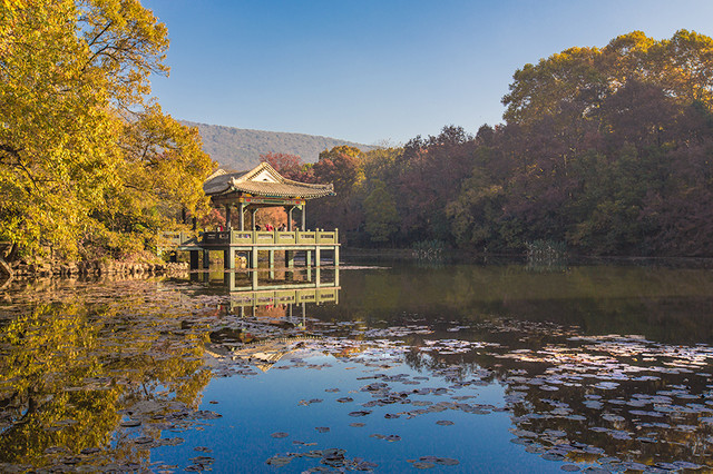 南京钟山风景区五彩流徽榭