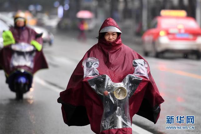 【焦点图】广西迎来降雨降温天气