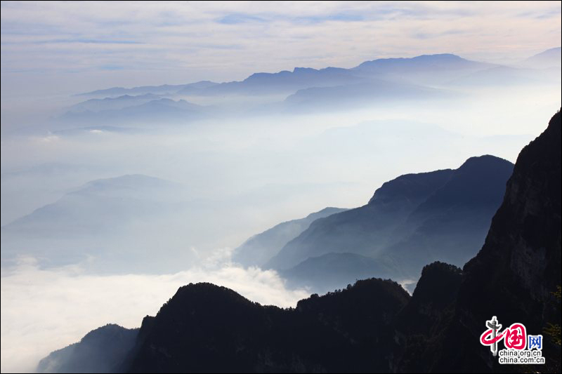 隆冬时节 峨眉山少有的定制版写意中国画