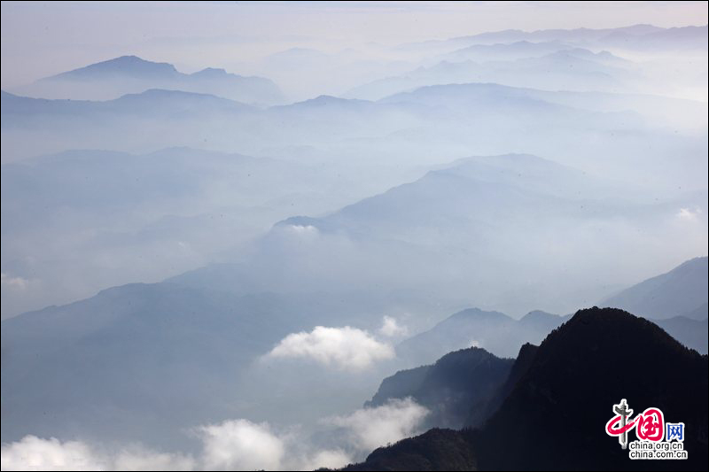 隆冬时节 峨眉山少有的定制版写意中国画