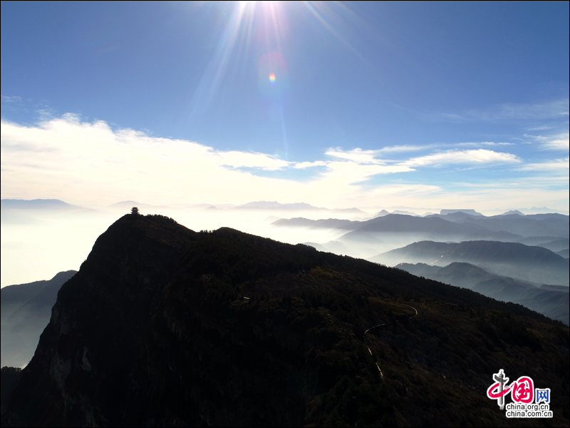 隆冬时节 峨眉山少有的定制版写意中国画