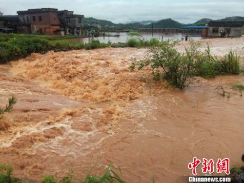 强降雨轮番侵袭南方多省份 多地启动救灾应急响应