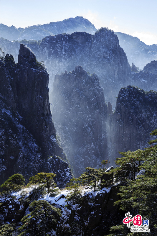 雪霁黄山：弥天云母帐 匝地水晶栊