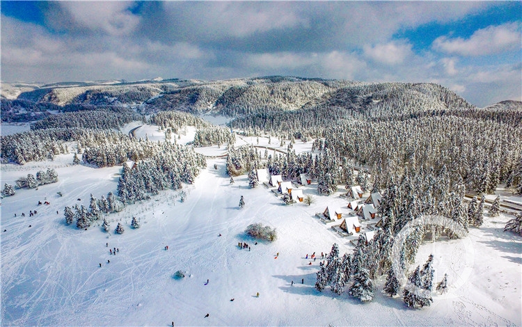 【行游巴渝　图文】仙女山首届西南地区冰雪运动会23日开幕