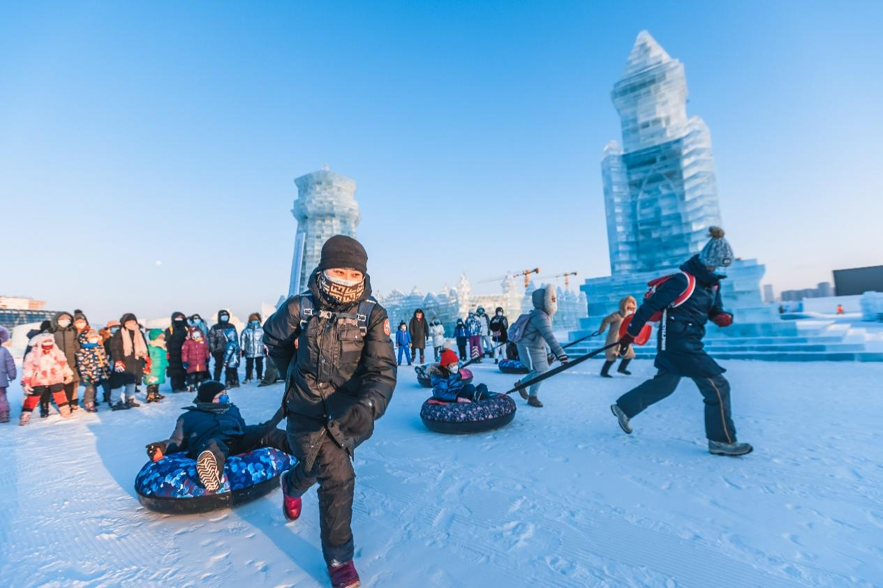 “雪国列车大挑战”嗨爆冬日 来哈尔滨冰雪大世界“寻欢作乐”吧！_fororder_图片9