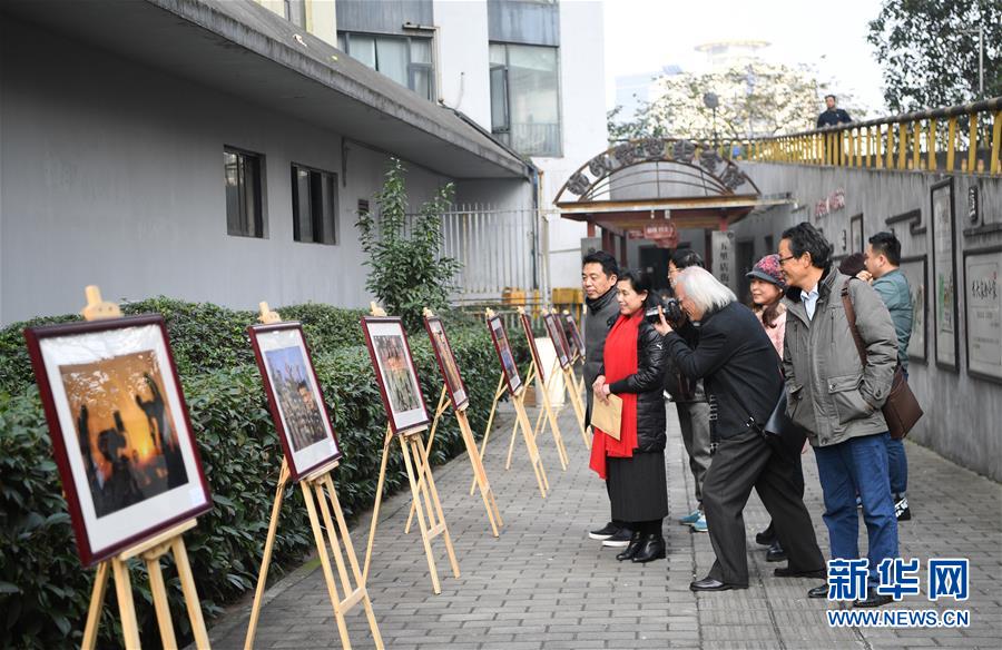 重庆：社区里的“文化大餐”